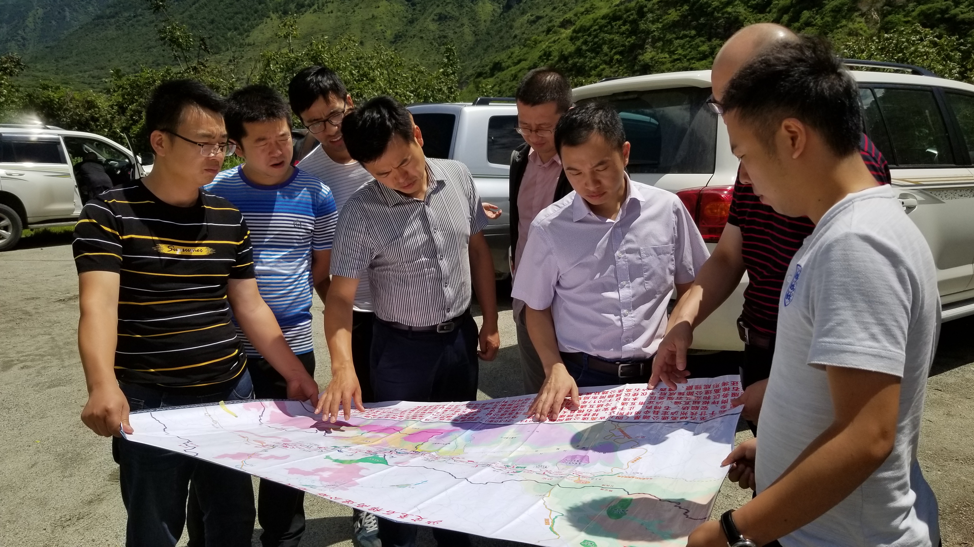 集團公司建管部副部長江勇順同志一行調研指導瀘石高速前期籌備工作