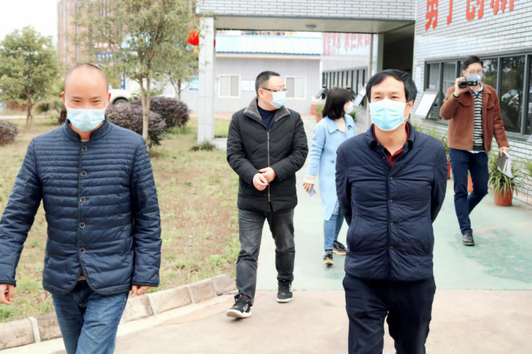 公司黨委委員、紀(jì)委書(shū)記張忠勇“四不兩直” 深入成資渝TJ6項(xiàng)目督查防疫及復(fù)工工作