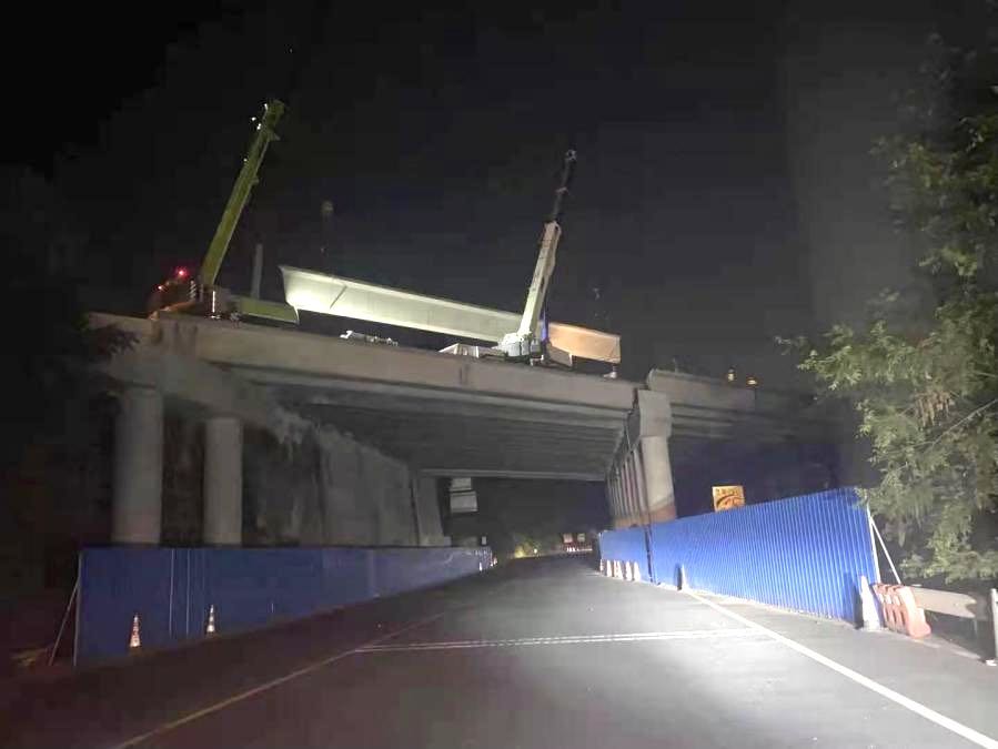 成樂擴容項目觀音灘跨線橋完成最后一片梁板架設