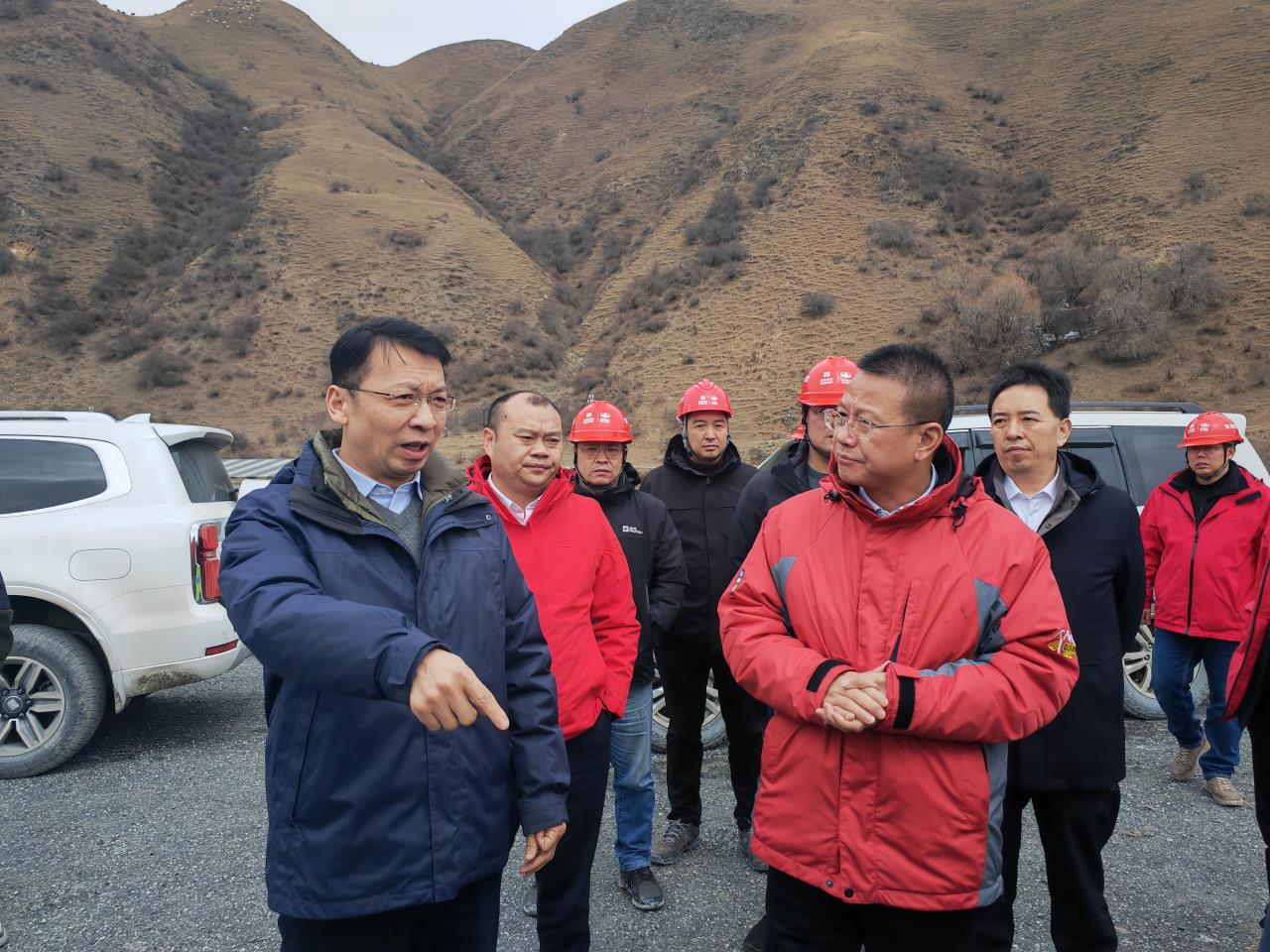 省交通運輸廳黨組成員、副廳長王茂奎 赴交建集團久馬高速TJ5項目檢查指導工作